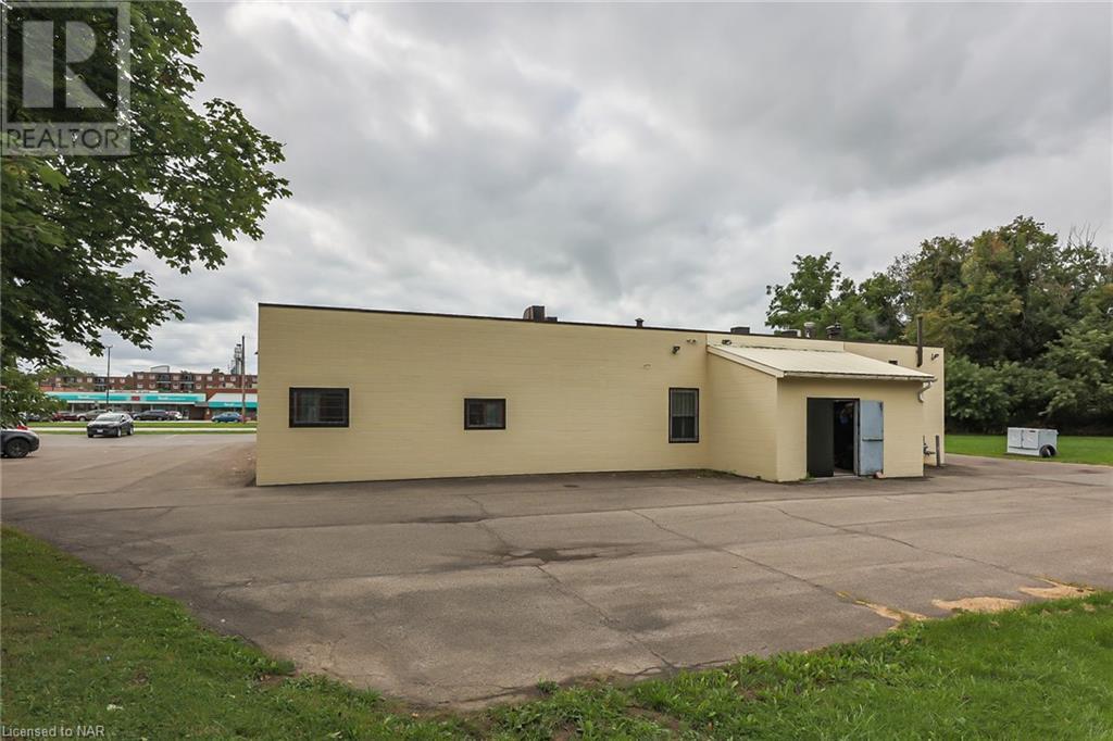 340 Thorold Road, Welland, Ontario  L3C 3W6 - Photo 4 - 40490107