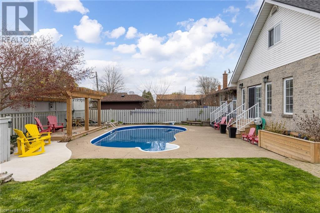 6461 O'neil Street, Niagara Falls, Ontario  L2J 1M9 - Photo 4 - 40490295