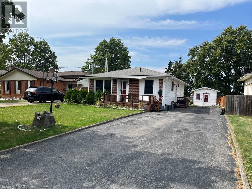 39 Acadia Crescent, St. Catharines, Ontario  L2P 1H7 - Photo 3 - 40471113