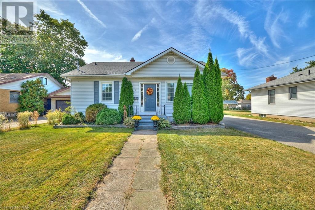 5 LORA Street, st. catharines, Ontario