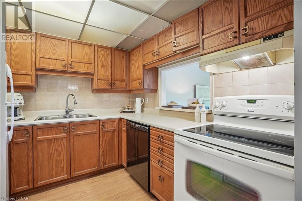 1225 North Shore Boulevard Unit# 408, Burlington, Ontario  L7S 1Z6 - Photo 12 - 40491428