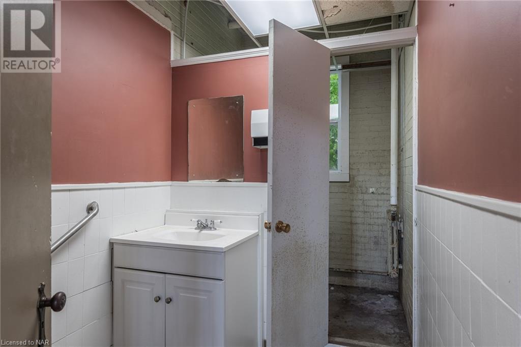 105 Maple Street, St. Catharines, Ontario  L2R 2B4 - Photo 33 - 40479535