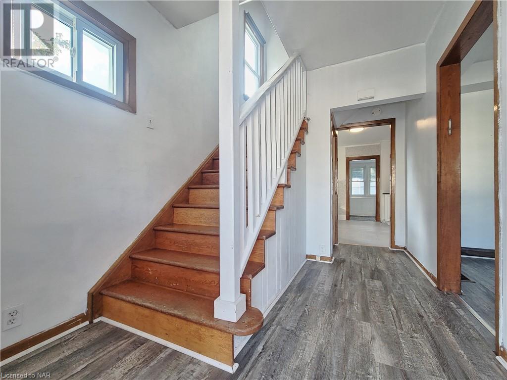 77 Kent Street, Welland, Ontario  L3B 3H3 - Photo 3 - 40486833