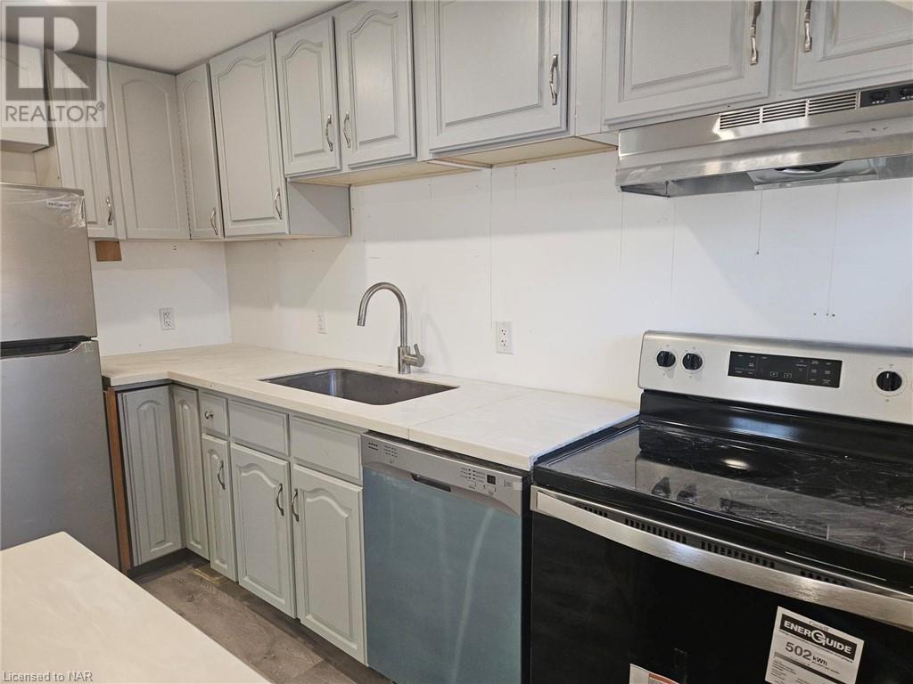 5127 Second Avenue, Niagara Falls, Ontario  L2E 4J8 - Photo 10 - 40493365