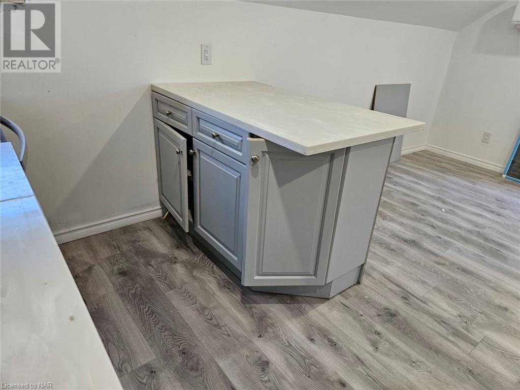 5127 Second Avenue, Niagara Falls, Ontario  L2E 4J8 - Photo 12 - 40493365
