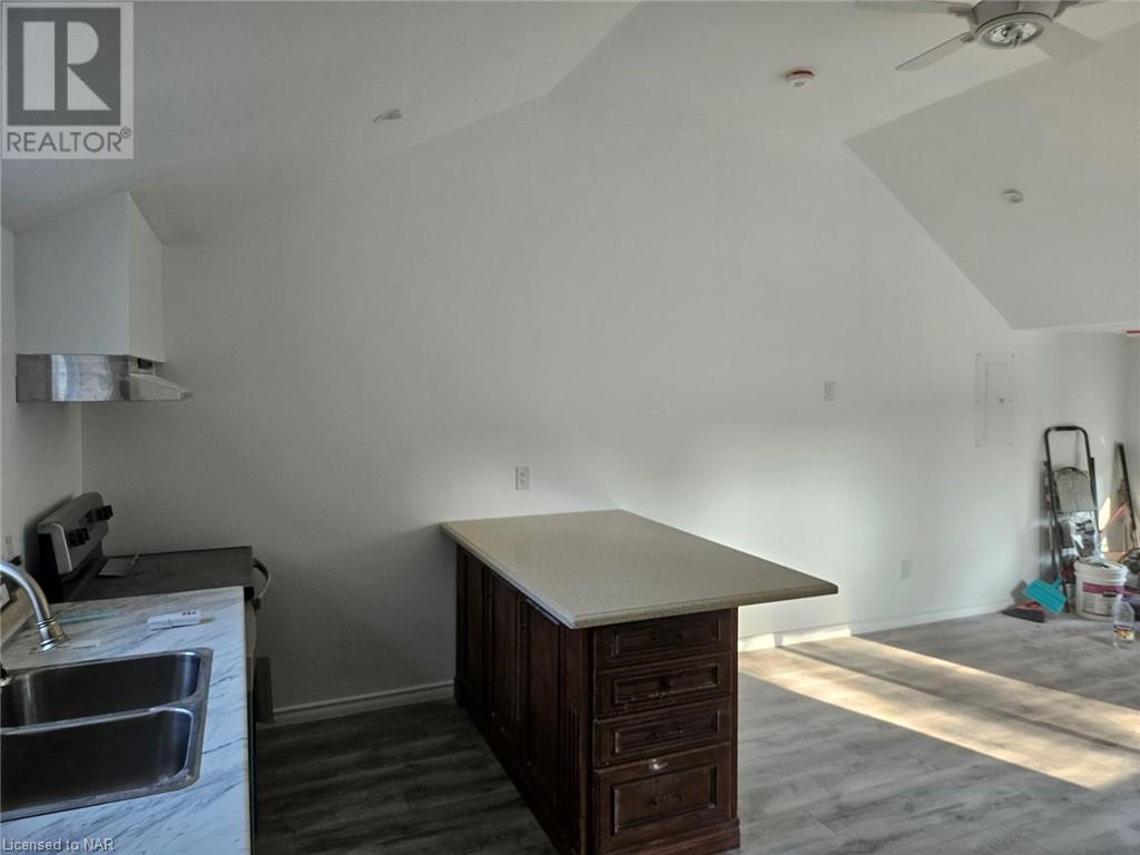 5127 Second Avenue, Niagara Falls, Ontario  L2E 4J8 - Photo 18 - 40493365