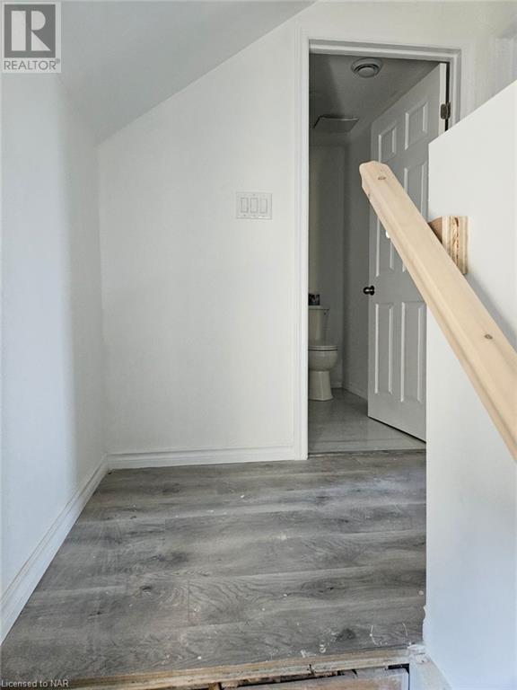5127 Second Avenue, Niagara Falls, Ontario  L2E 4J8 - Photo 3 - 40493365