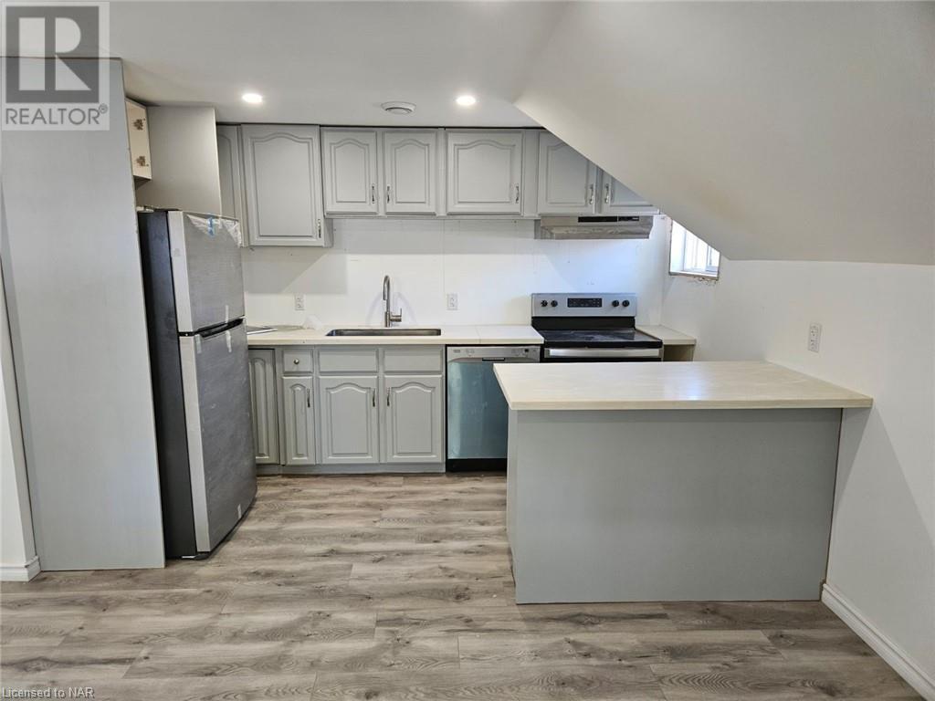 5127 Second Avenue, Niagara Falls, Ontario  L2E 4J8 - Photo 8 - 40493365