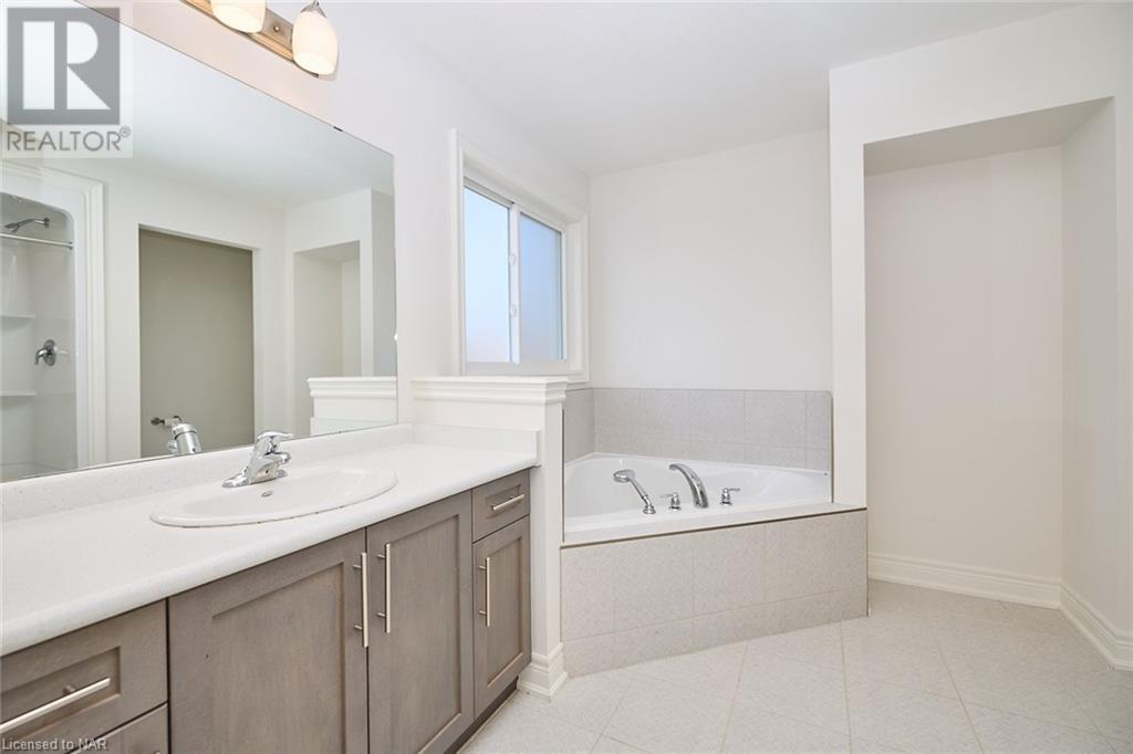 14 Overholt Drive, Thorold, Ontario  L0S 1K0 - Photo 20 - 40494126
