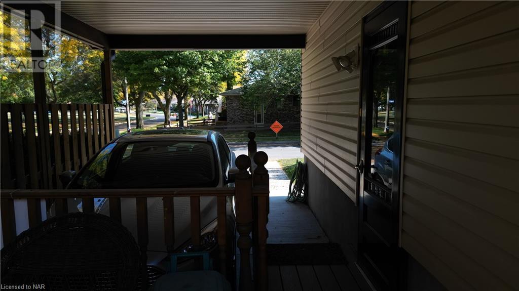 3253 Butler Place, Niagara Falls, Ontario  L2J 3K3 - Photo 11 - 40494095