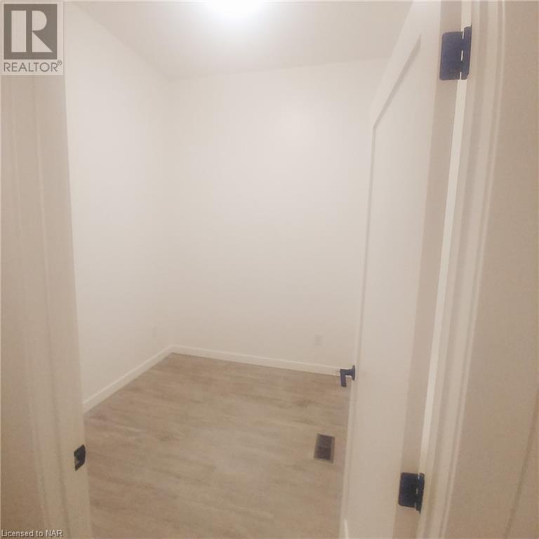 62 Welland Avenue, St. Catharines, Ontario  L2R 2M7 - Photo 8 - 40494815