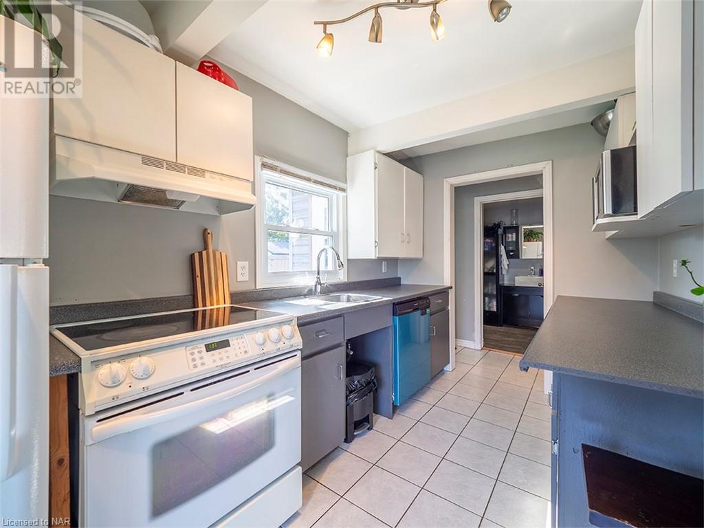 848 Steele Street, Port Colborne, Ontario  L3K 4Z6 - Photo 8 - 40489728