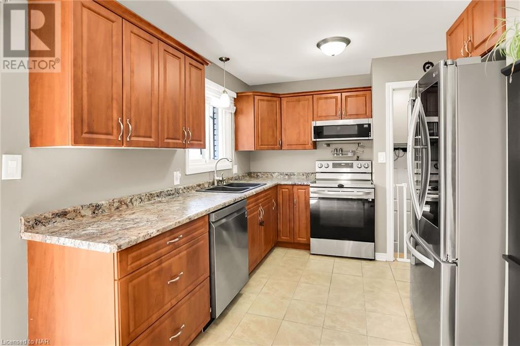 8321 Breadner Crescent, Niagara Falls, Ontario  L2G 6N6 - Photo 11 - 40495752