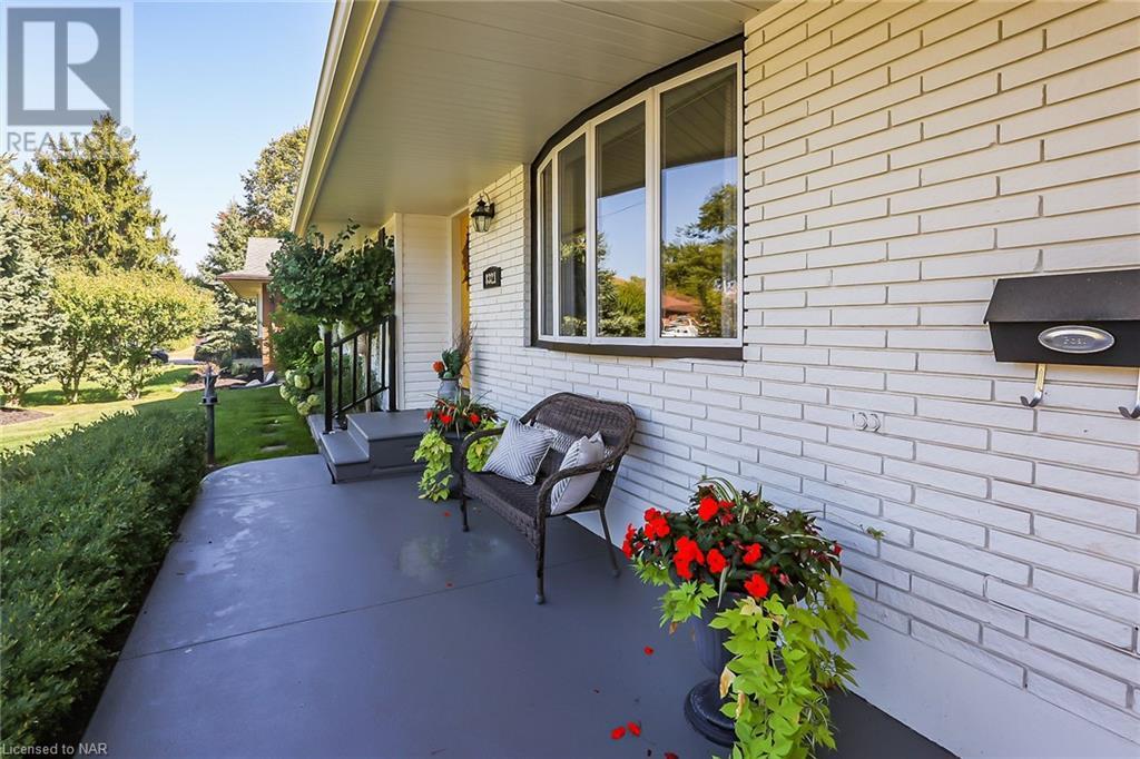 8321 Breadner Crescent, Niagara Falls, Ontario  L2G 6N6 - Photo 3 - 40495752