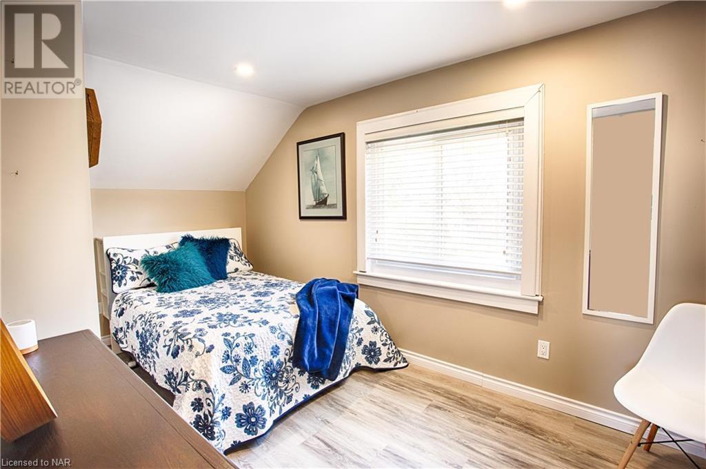 32 Edmund Street, St. Catharines, Ontario  L2R 2G2 - Photo 9 - 40494712