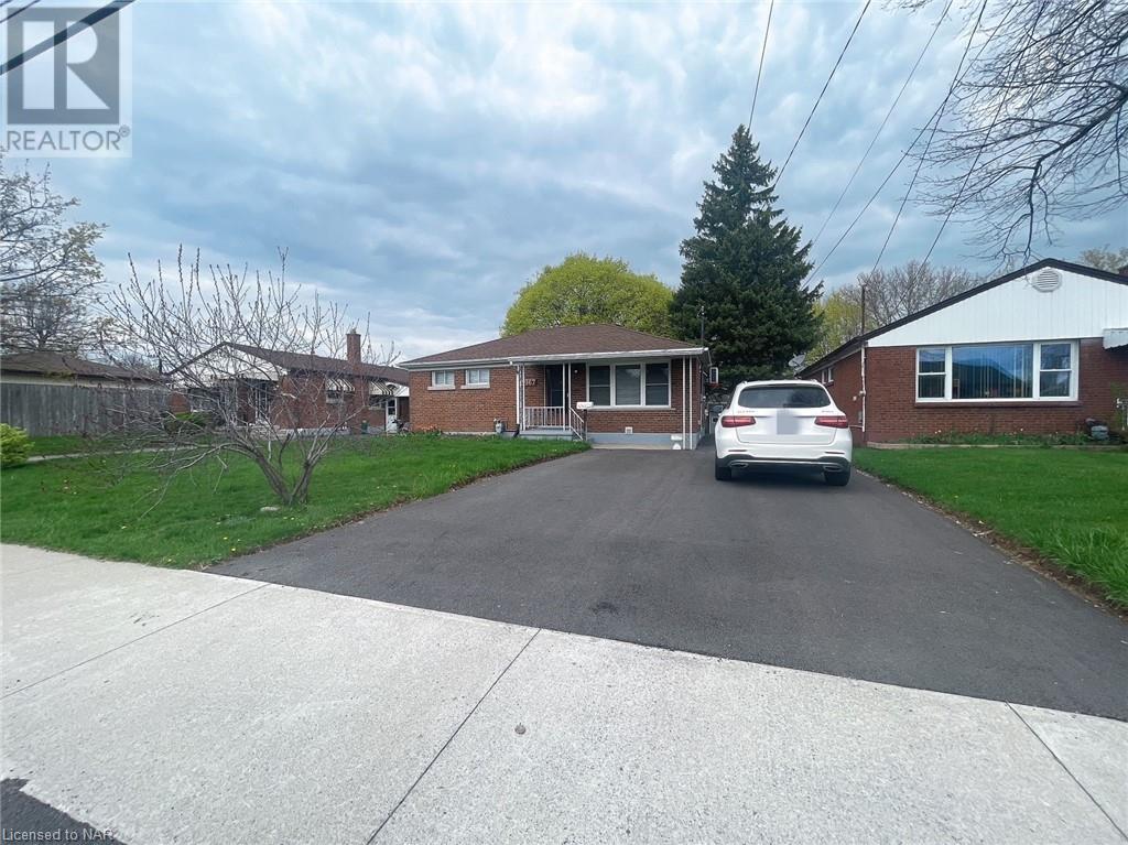 5967 BIAMONTE Crescent Unit# Upper Unit, niagara falls, Ontario
