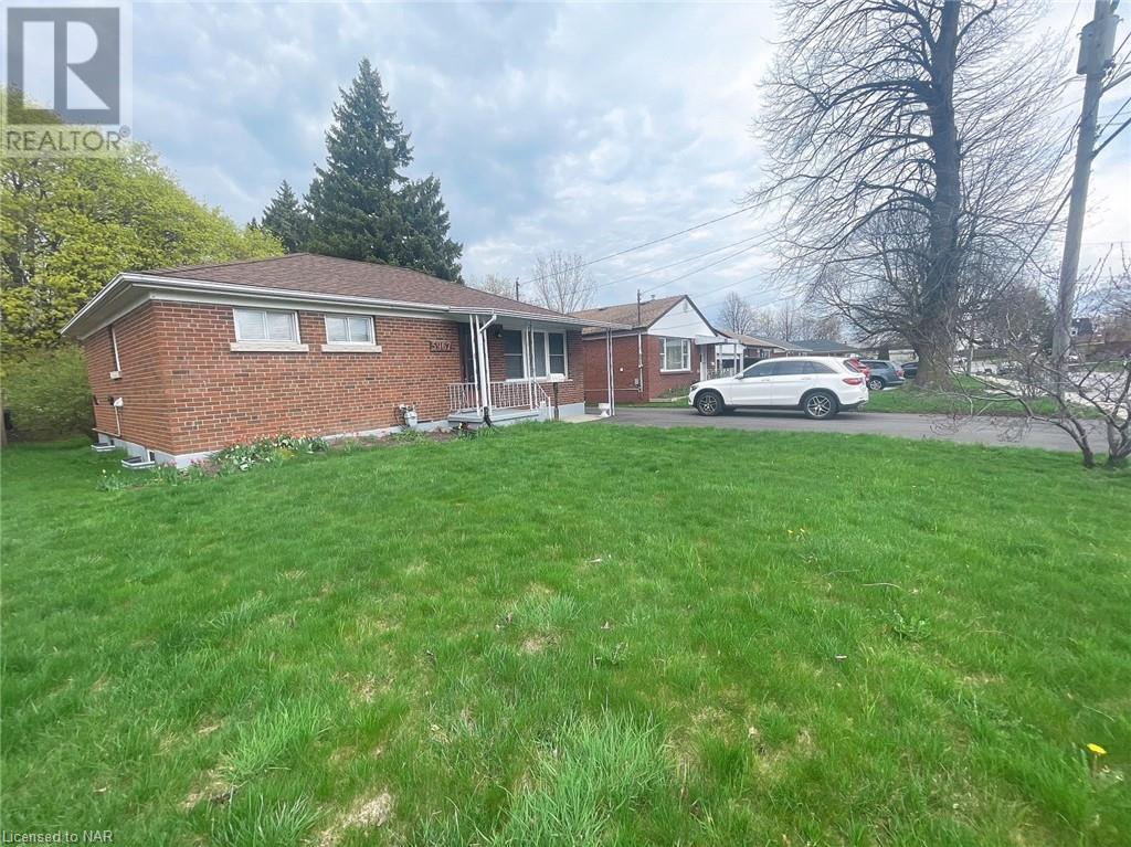 5967 Biamonte Crescent Unit# Upper Unit, Niagara Falls, Ontario  L2E 1Y7 - Photo 3 - 40496513