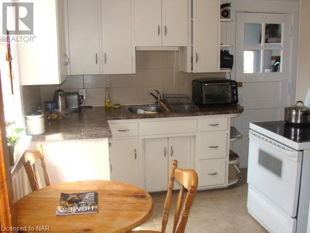 4913 Flynn Court, Niagara Falls, Ontario  L2E 3Z5 - Photo 6 - 40497248