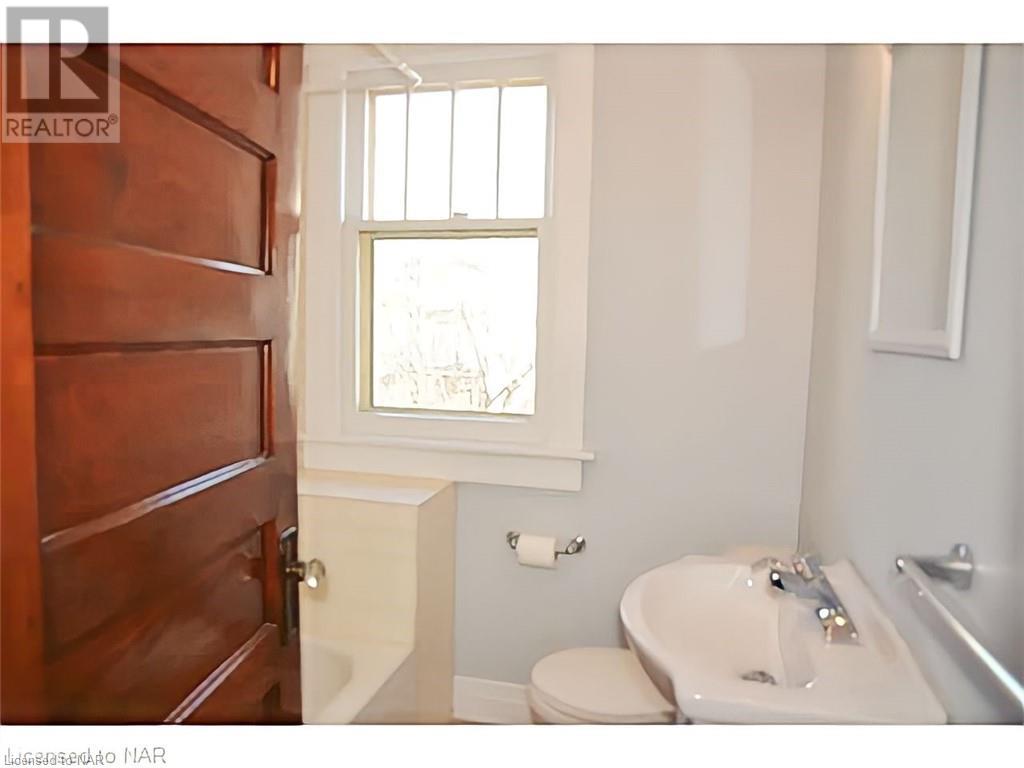 4913 Flynn Court, Niagara Falls, Ontario  L2E 3Z5 - Photo 7 - 40497248