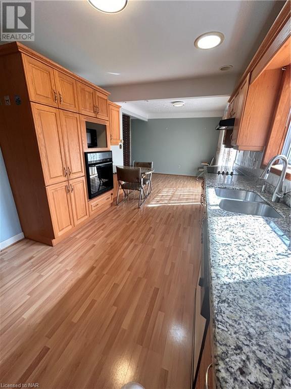 22 Strathmore Road, St. Catharines, Ontario  L2T 2C5 - Photo 8 - 40498245