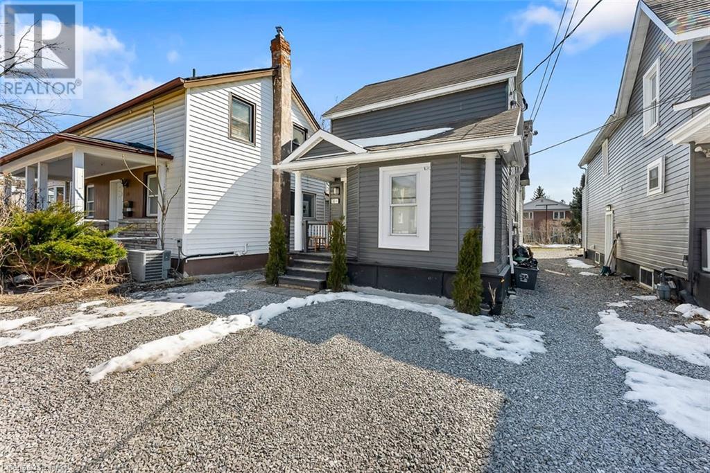 30 - 30 1/2 Division Street, St. Catharines, Ontario  L2R 3G2 - Photo 2 - 40497516