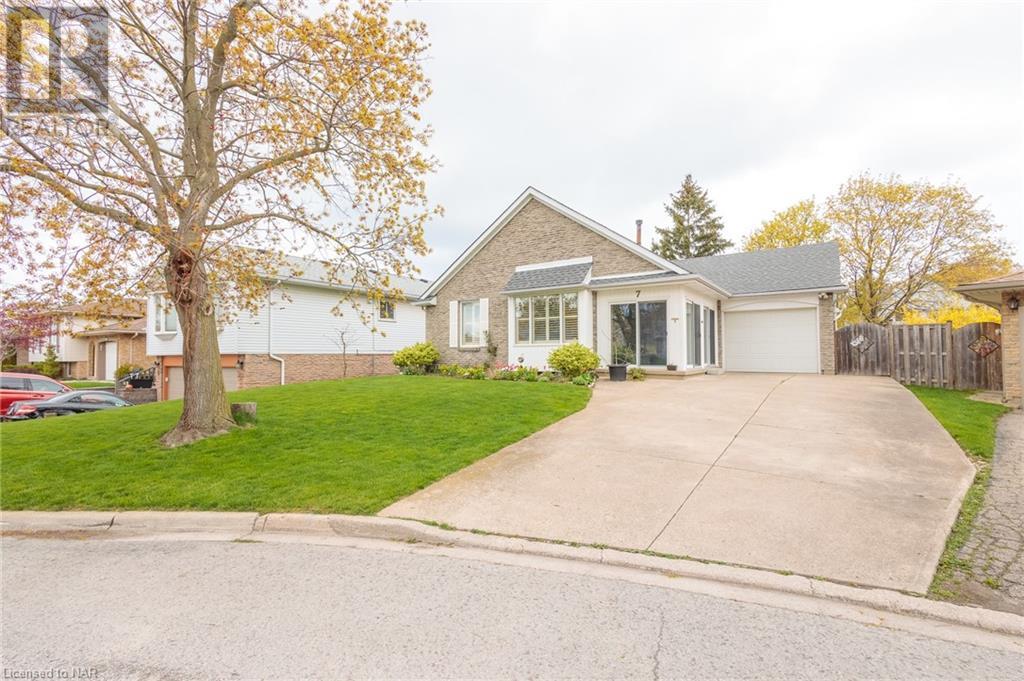 7 Barbara Place, St. Catharines, Ontario  L2N 6H9 - Photo 3 - 40498278