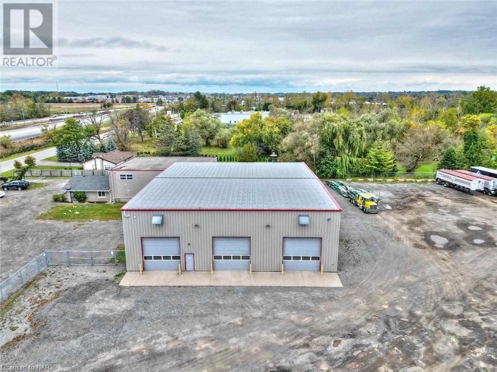 8230 Oakwood Drive, Niagara Falls, Ontario  L2E 6S5 - Photo 8 - 40496222
