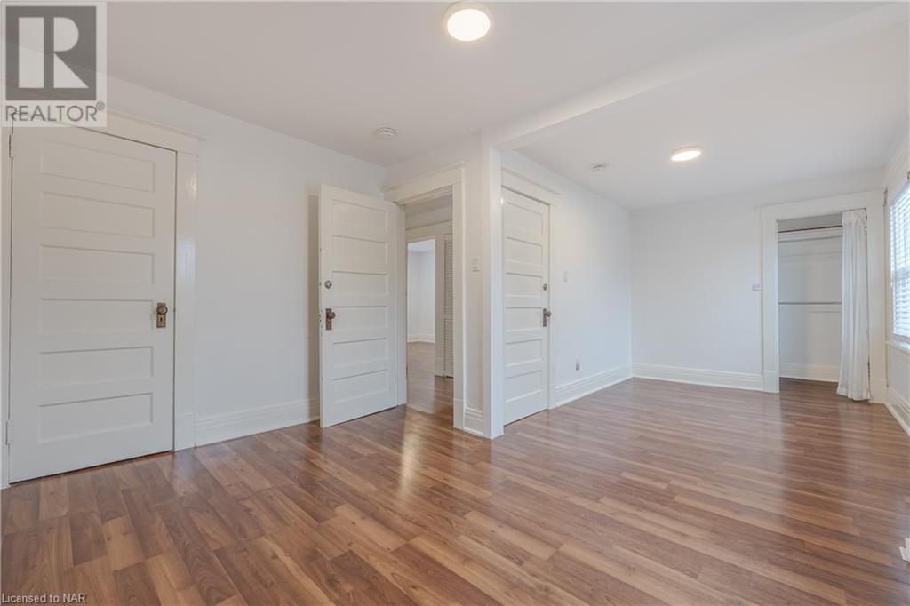 11 Salina Street, St. Catharines, Ontario  L2R 3K2 - Photo 12 - 40498333