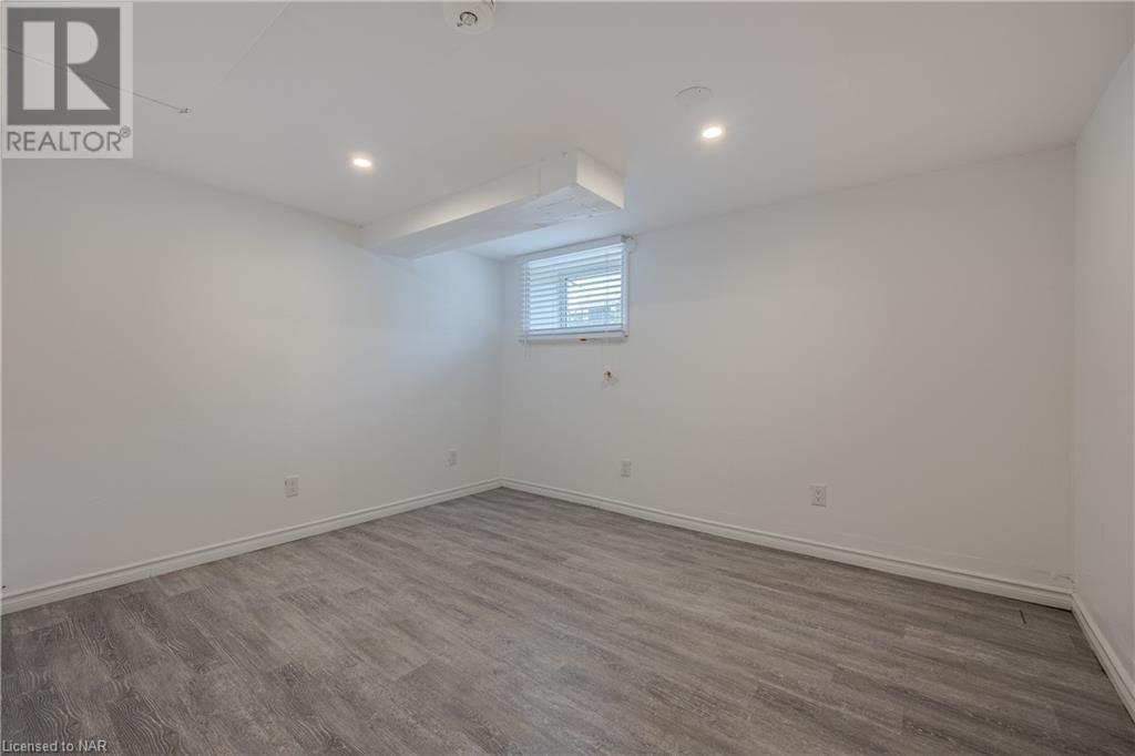 11 Salina Street, St. Catharines, Ontario  L2R 3K2 - Photo 17 - 40498333
