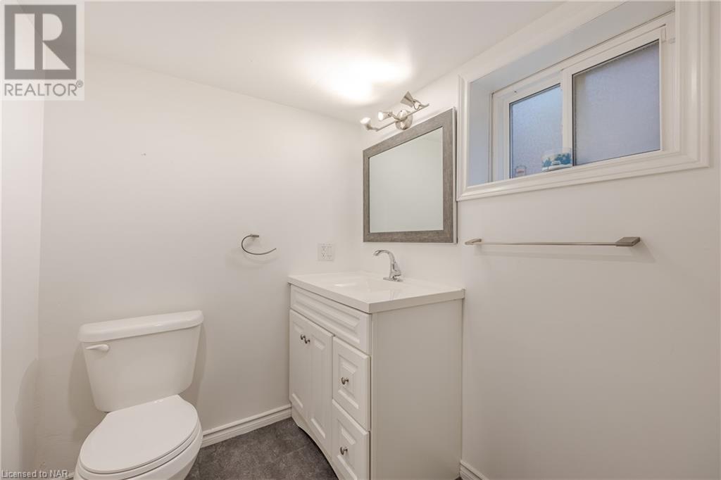 11 Salina Street, St. Catharines, Ontario  L2R 3K2 - Photo 18 - 40498333
