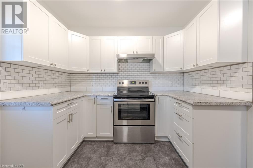 11 Salina Street, St. Catharines, Ontario  L2R 3K2 - Photo 7 - 40498333