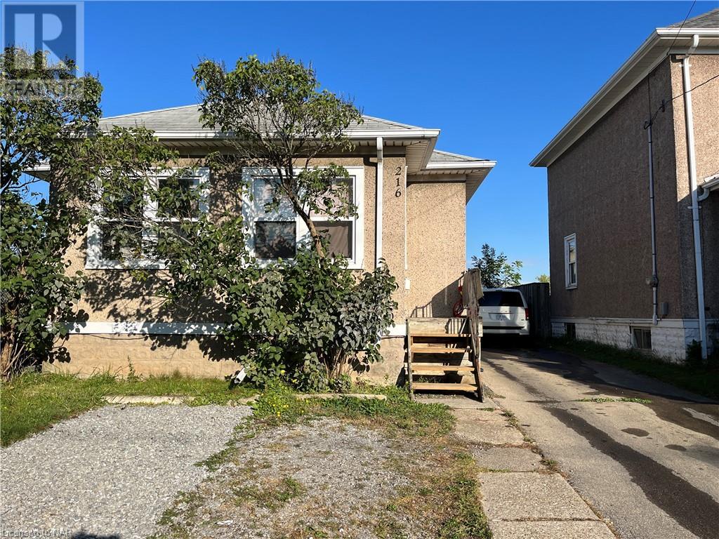 216 Burgar Street, Welland, Ontario  L3B 2T4 - Photo 2 - 40498499