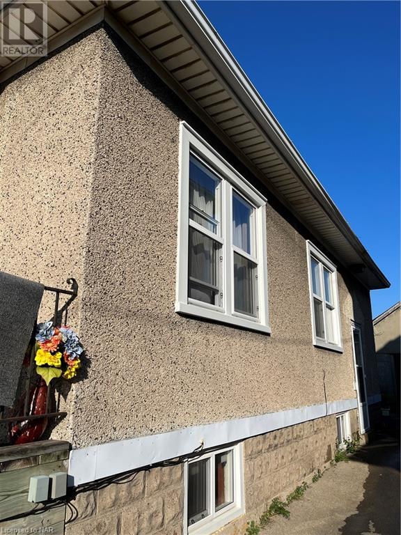 216 Burgar Street, Welland, Ontario  L3B 2T4 - Photo 26 - 40498499
