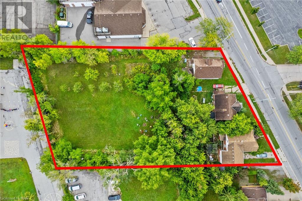 397-403 Carlton Street, St. Catharines, Ontario  L2M 4W7 - Photo 2 - 40499603