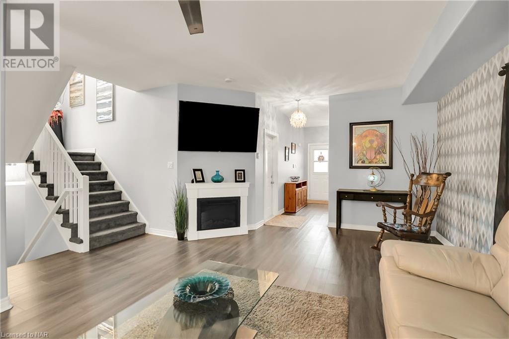 274 Regatta Drive, Welland, Ontario  L3B 6E8 - Photo 2 - 40501586