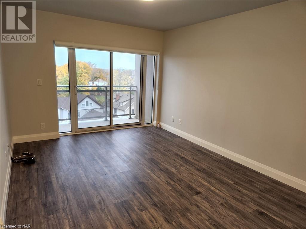 5698 Main Street Unit# 509, Niagara Falls, Ontario  L2G 5Z4 - Photo 3 - 40501717