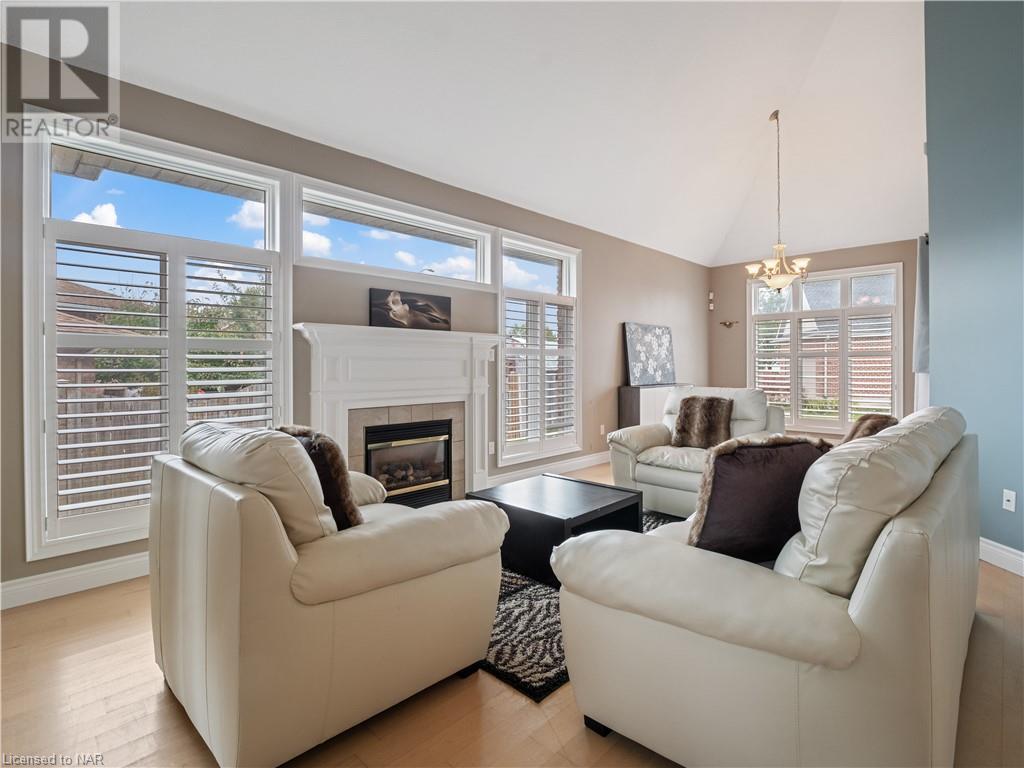 24 Sentance Avenue, Thorold, Ontario  L2V 4W9 - Photo 4 - 40501158