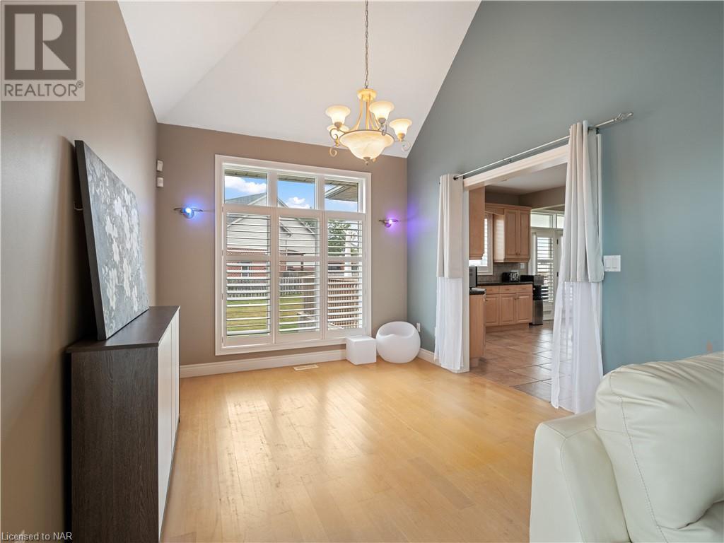24 Sentance Avenue, Thorold, Ontario  L2V 4W9 - Photo 5 - 40501158