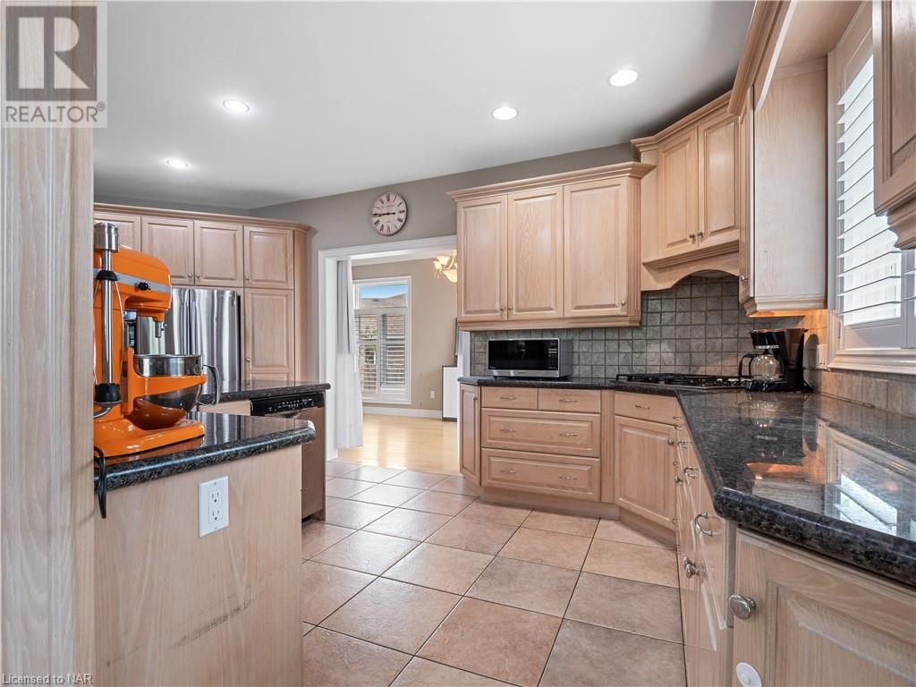 24 Sentance Avenue, Thorold, Ontario  L2V 4W9 - Photo 7 - 40501158