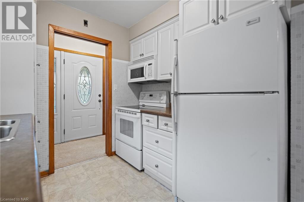 4478 Mitchell Avenue, Niagara Falls, Ontario  L2E 6R7 - Photo 6 - 40501226