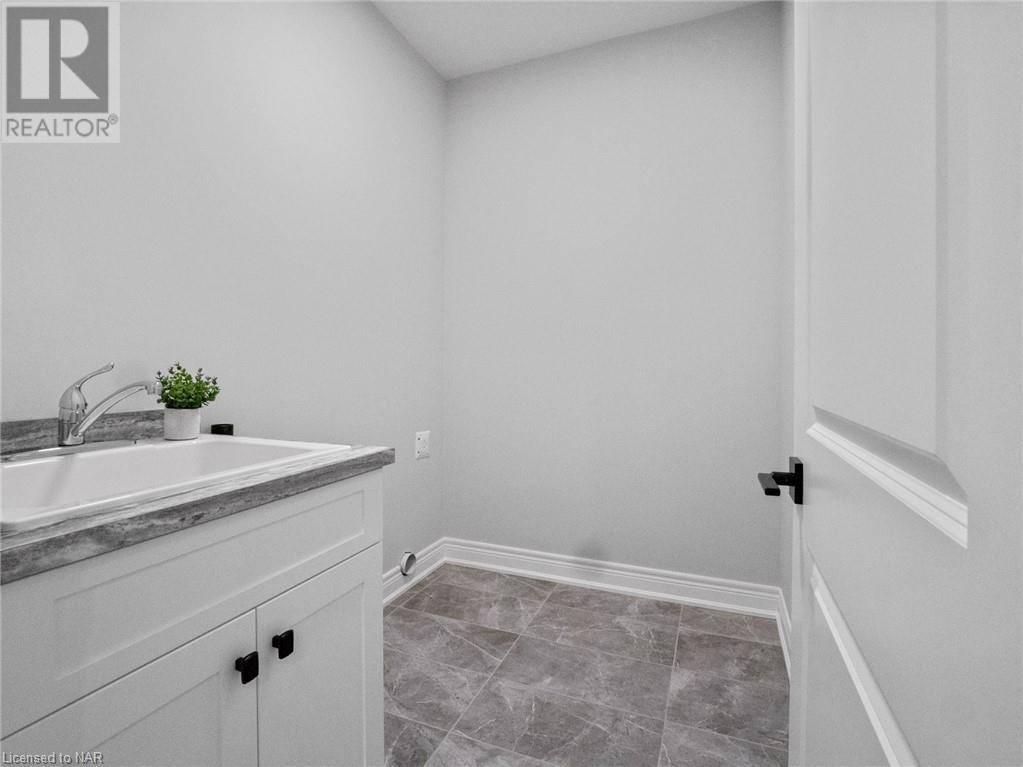 211 Sycamore Street, Welland, Ontario  L3C 0J8 - Photo 17 - 40501585