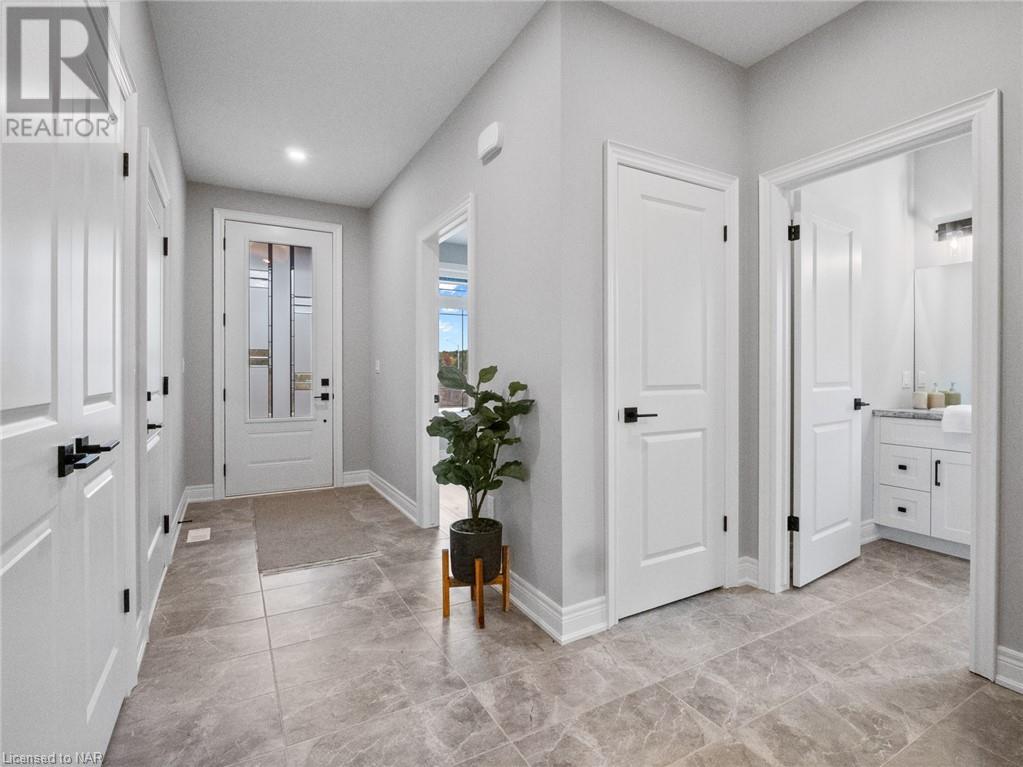 211 Sycamore Street, Welland, Ontario  L3C 0J8 - Photo 3 - 40501585