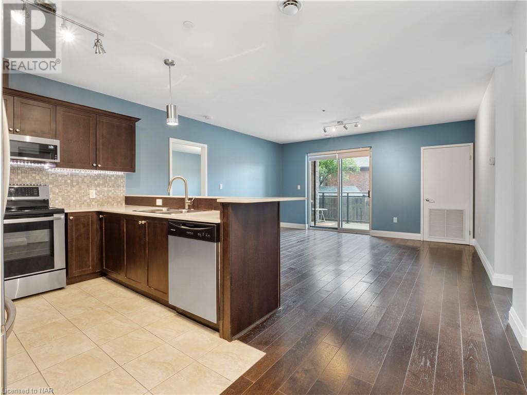 26 Wellington Street Unit# 103, St. Catharines, Ontario  L2R 5P8 - Photo 4 - 40501735