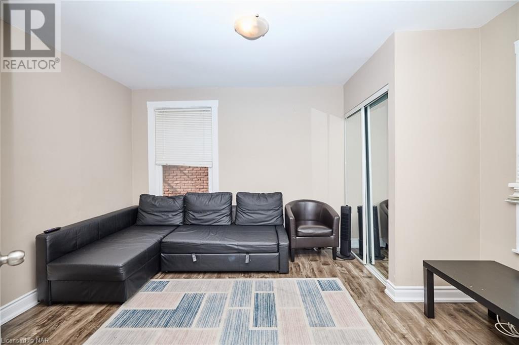 5267 Mcrae Street, Niagara Falls, Ontario  L2E 1P9 - Photo 17 - 40495778