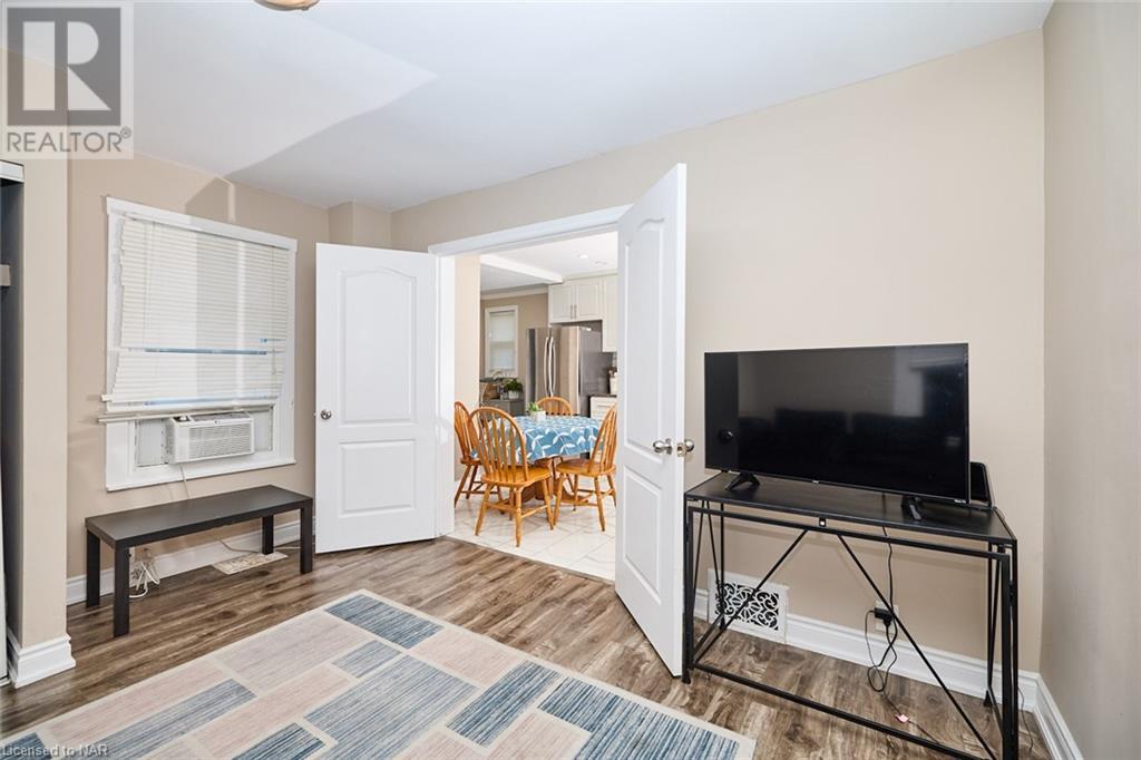 5267 Mcrae Street, Niagara Falls, Ontario  L2E 1P9 - Photo 18 - 40495778