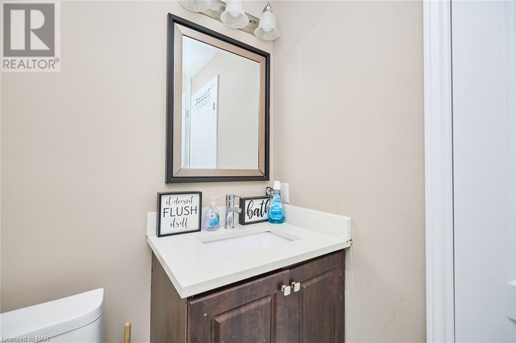 5267 Mcrae Street, Niagara Falls, Ontario  L2E 1P9 - Photo 22 - 40495778