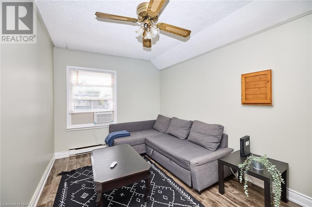 5267 Mcrae Street, Niagara Falls, Ontario  L2E 1P9 - Photo 8 - 40495778