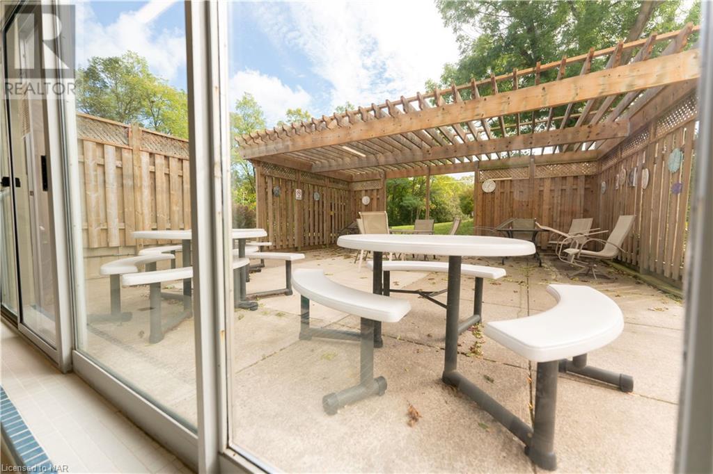 15 Towering Heights Boulevard Unit# 904, St. Catharines, Ontario  L2T 3G7 - Photo 13 - 40497163