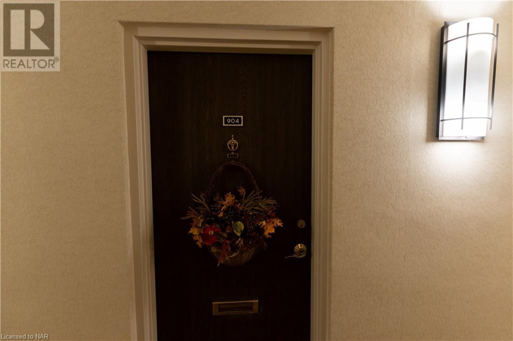 15 Towering Heights Boulevard Unit# 904, St. Catharines, Ontario  L2T 3G7 - Photo 18 - 40497163
