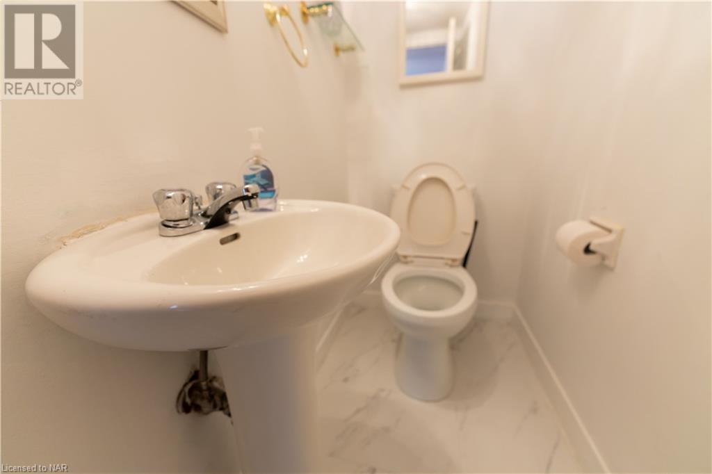 15 Towering Heights Boulevard Unit# 904, St. Catharines, Ontario  L2T 3G7 - Photo 24 - 40497163